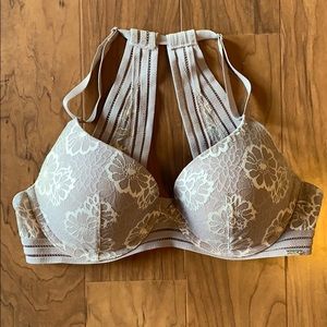 PINK Lightly Lined Racerback Bra